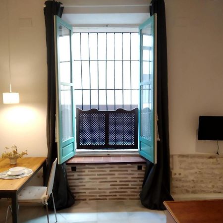 Apartamento "Detras De La Palma" Севиля Екстериор снимка